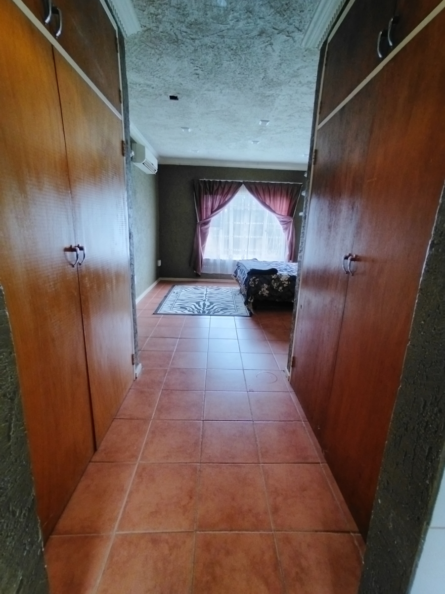 3 Bedroom Property for Sale in Warrenton Northern Cape